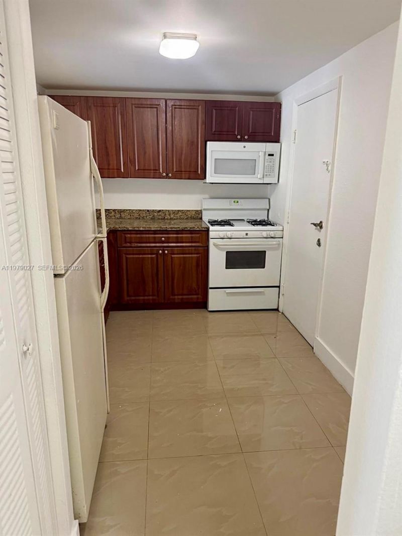 17911 NW 68th Ave, Unit N104, Hialeah, FL 33015 Main Photo