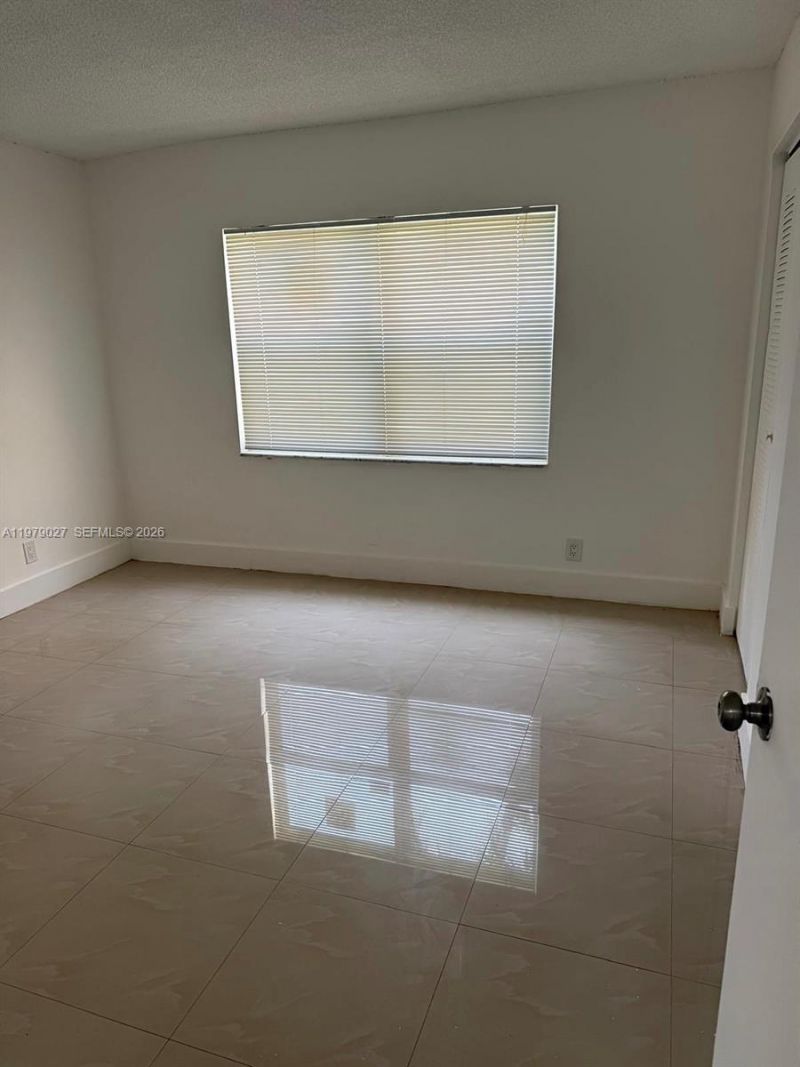 17911 NW 68th Ave, Unit N104, Hialeah, FL 33015 Photo