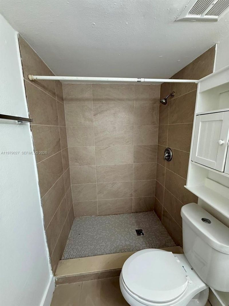 17911 NW 68th Ave, Unit N104, Hialeah, FL 33015 Photo