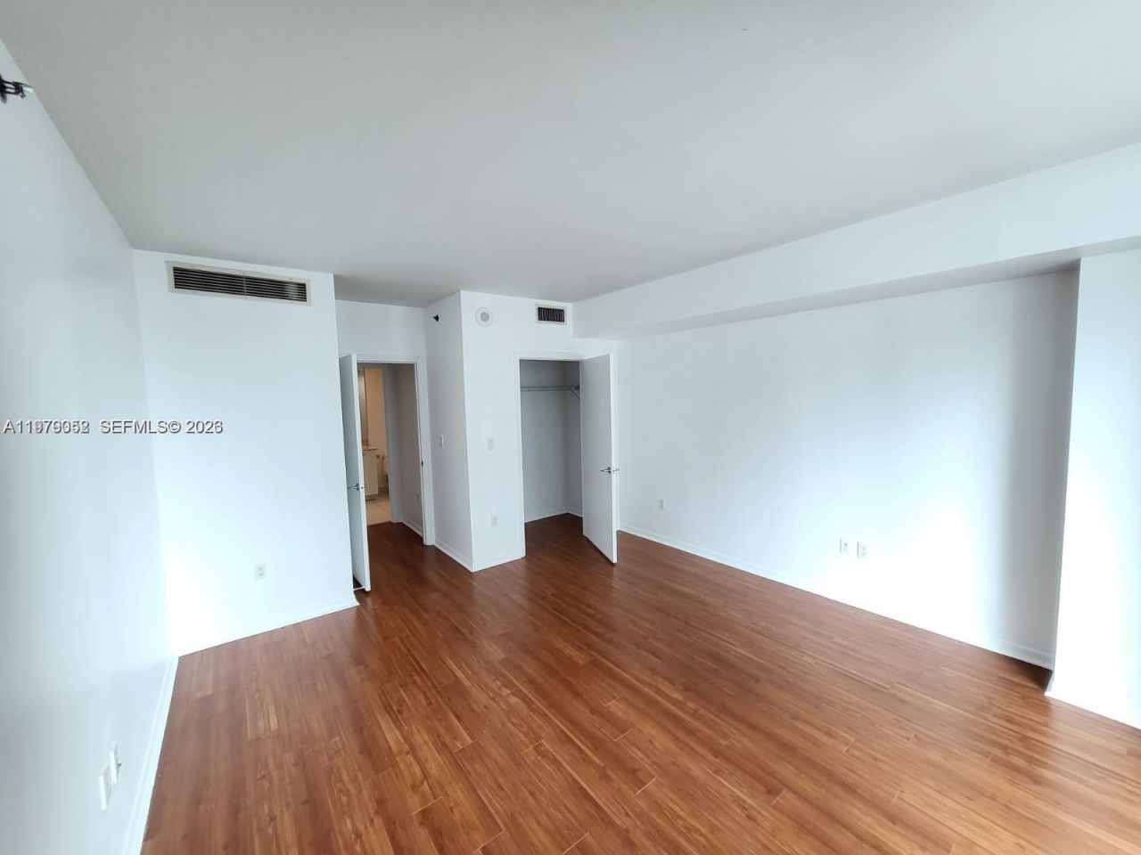 500 Brickell Ave, Unit 2906, Miami, FL 33131 Photo