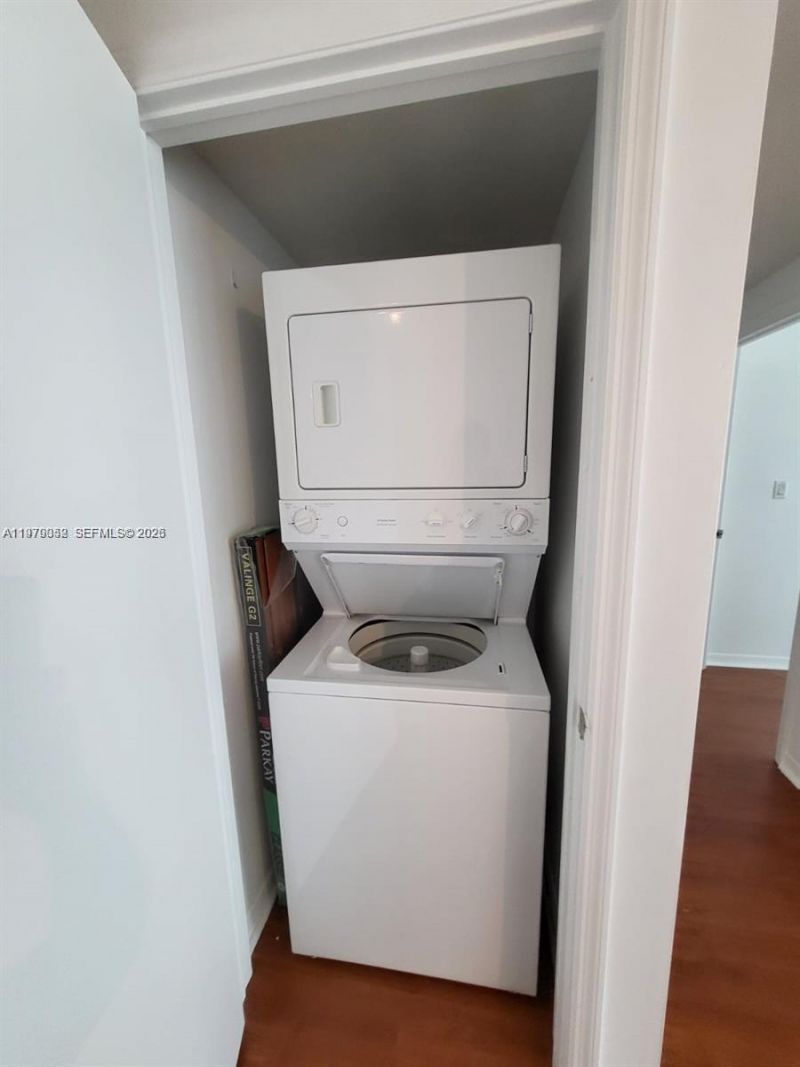 500 Brickell Ave, Unit 2906, Miami, FL 33131 Photo