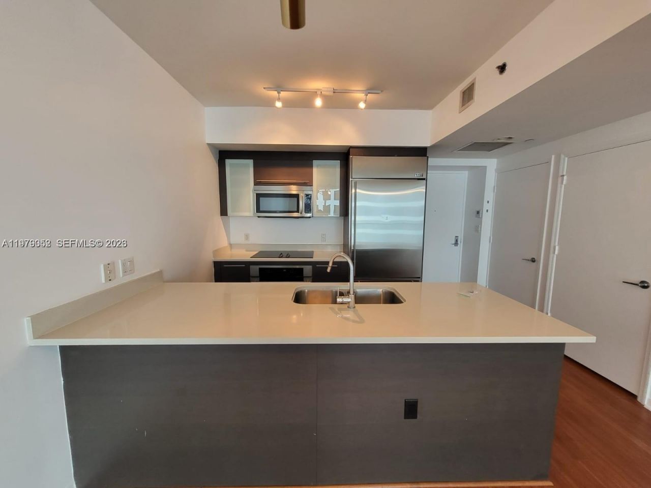 500 Brickell Ave, Unit 2906, Miami, FL 33131 Photo