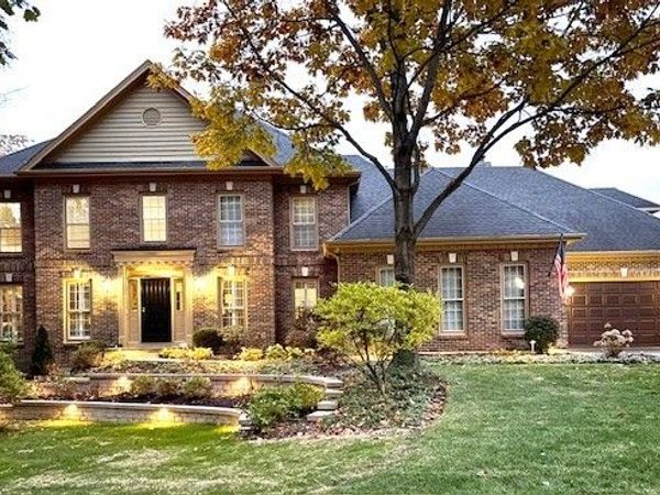 22 Aintree Road , St. Charles, IL 60174