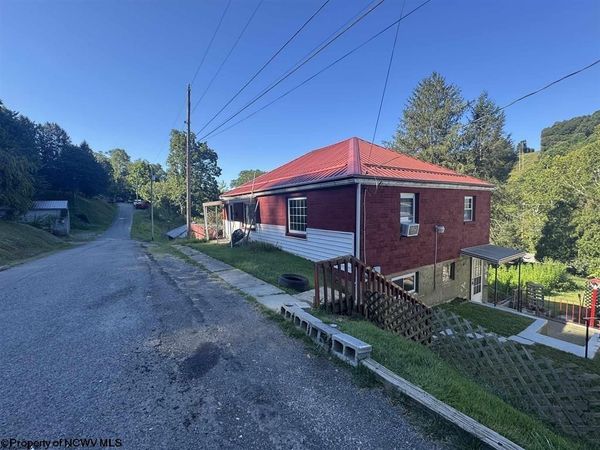 120 jackson Street, Weston, WV 26452