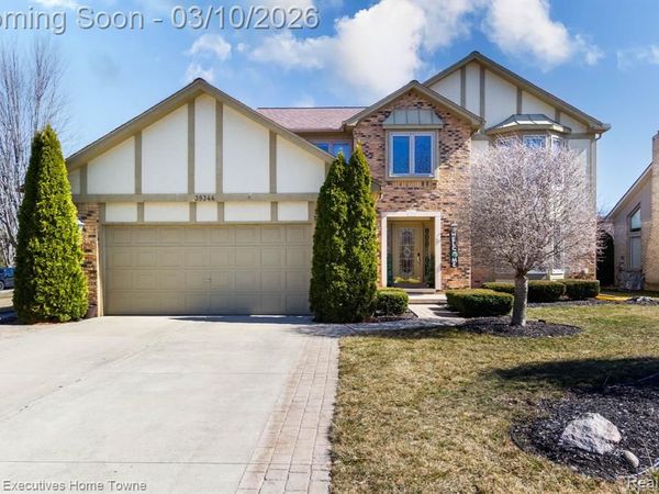 39344 LORIEN Drive, Sterling Heights, MI 48313