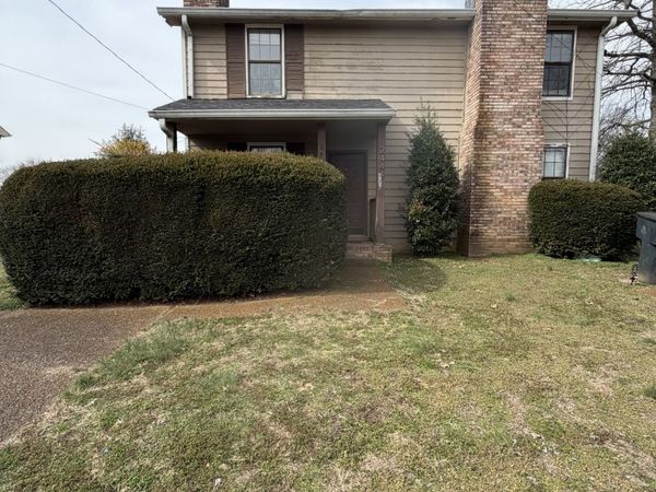 2444 Fairbrook Dr, Nashville, TN 37214