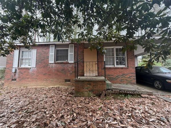 734 Alfred Road , Atlanta, GA 30331