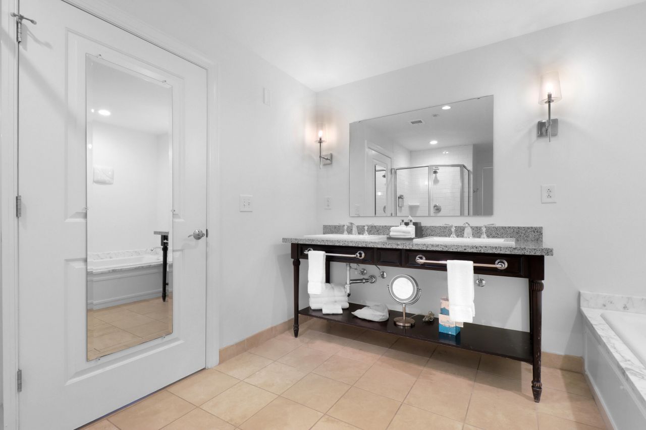 5802 Palmetto Drive Photo 7