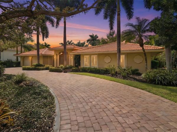 218 ROBIN DRIVE, SARASOTA, FL 34236