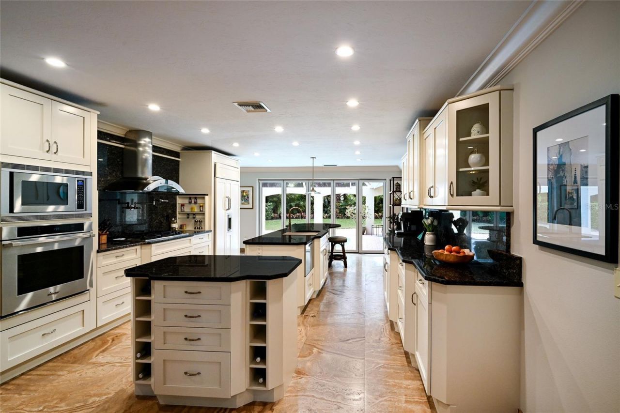 218 Robin Drive, Sarasota, FL 34236 Photo