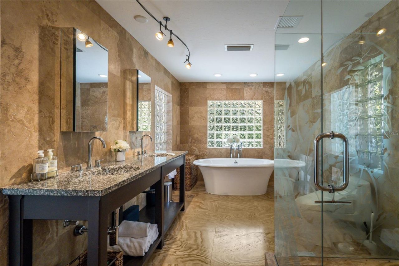 218 Robin Drive, Sarasota, FL 34236 Photo