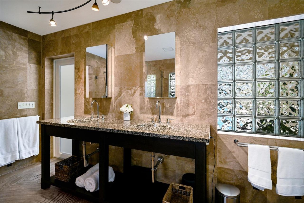 218 Robin Drive, Sarasota, FL 34236 Photo