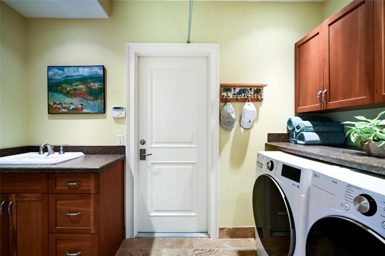 218 Robin Drive, Sarasota, FL 34236 Photo