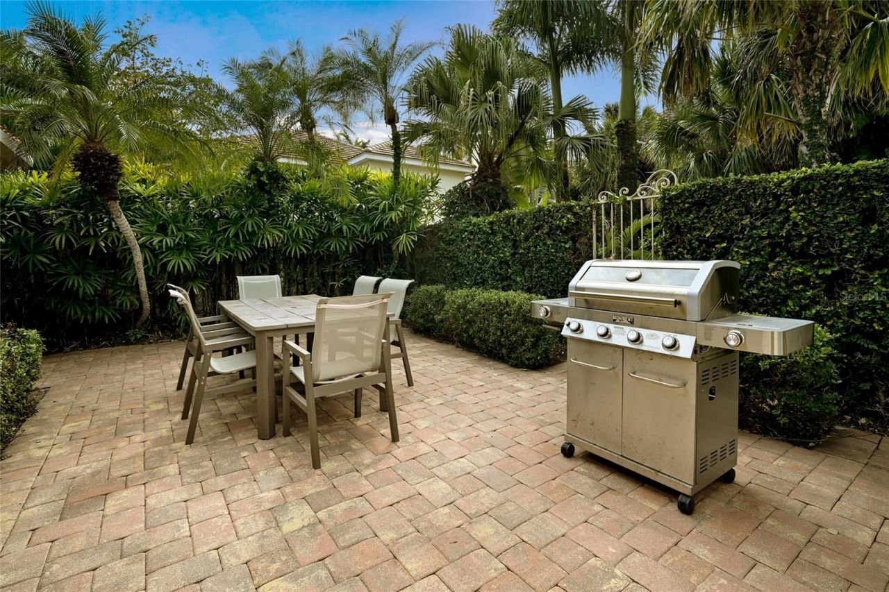 218 Robin Drive, Sarasota, FL 34236 Photo