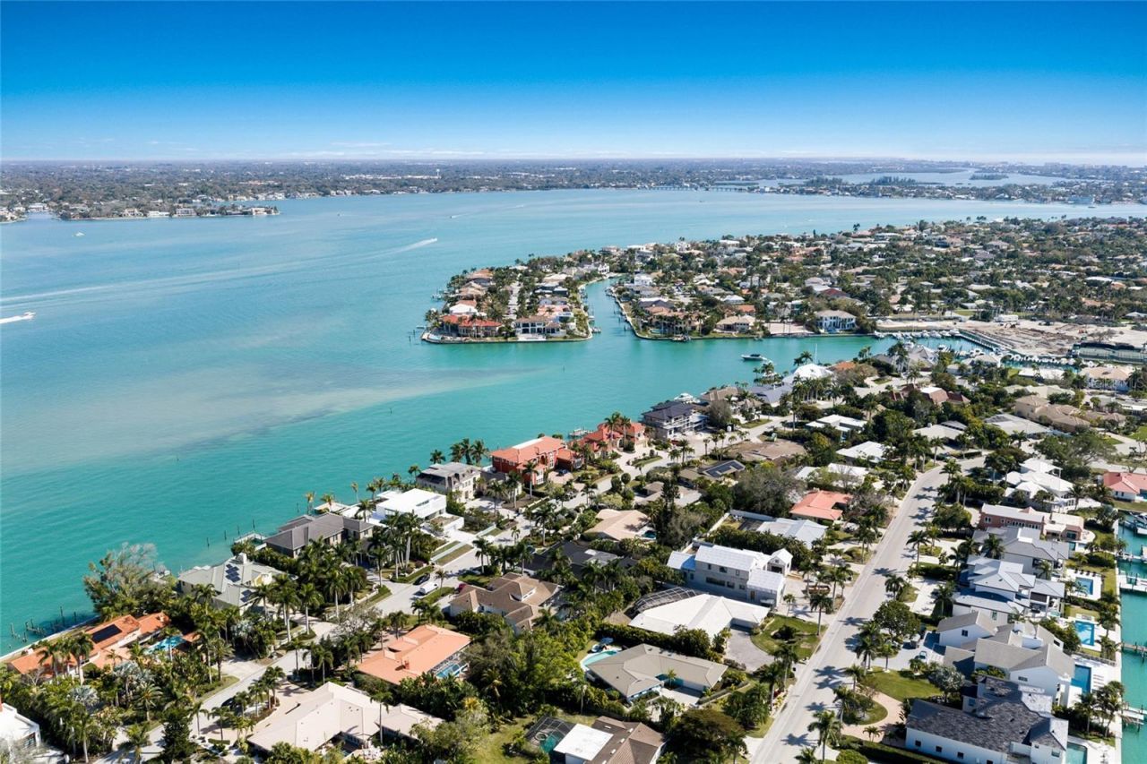 218 Robin Drive, Sarasota, FL 34236 Photo