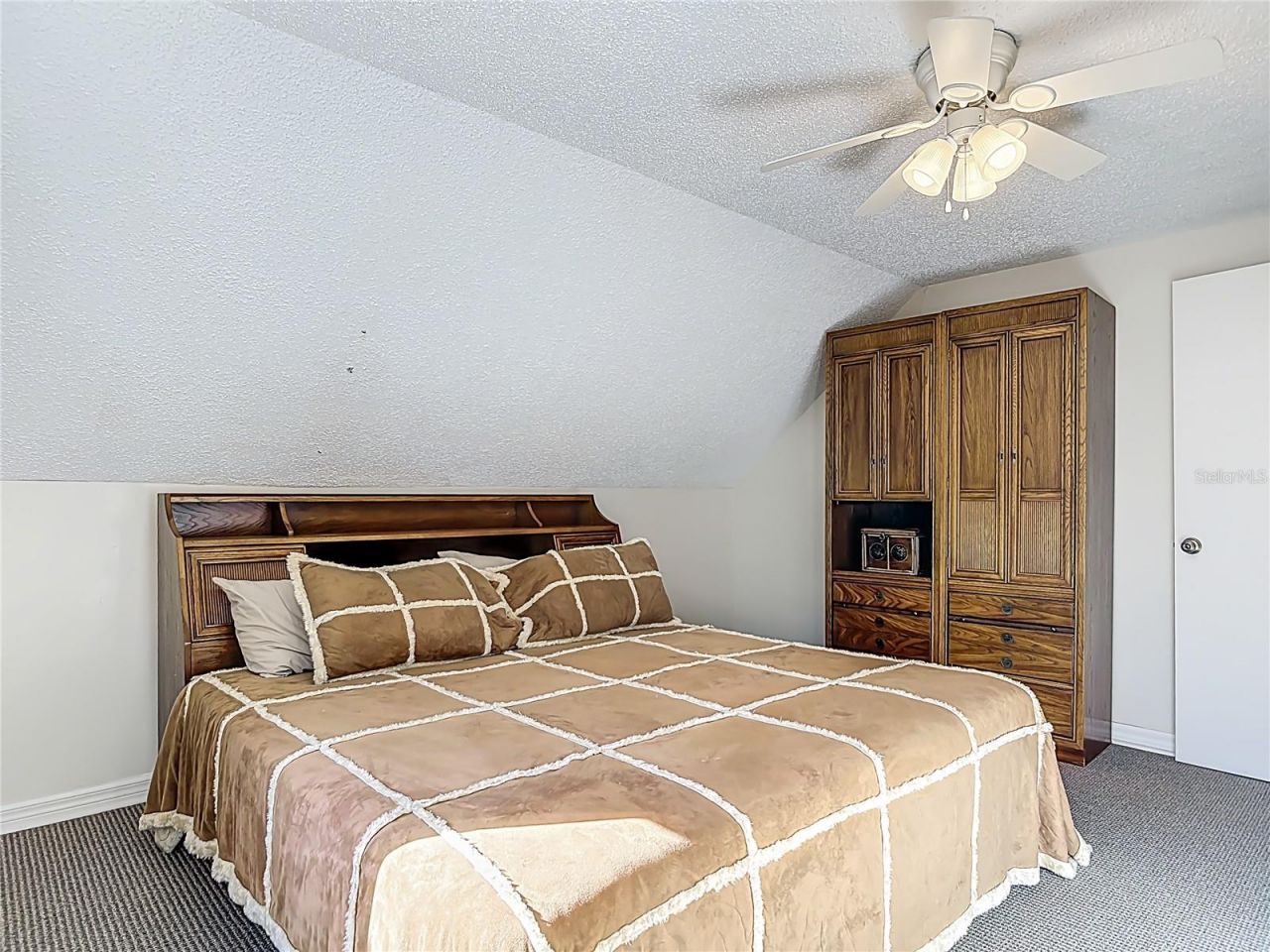 19534 Fox Den Lane , Altoona, FL 32702 Photo