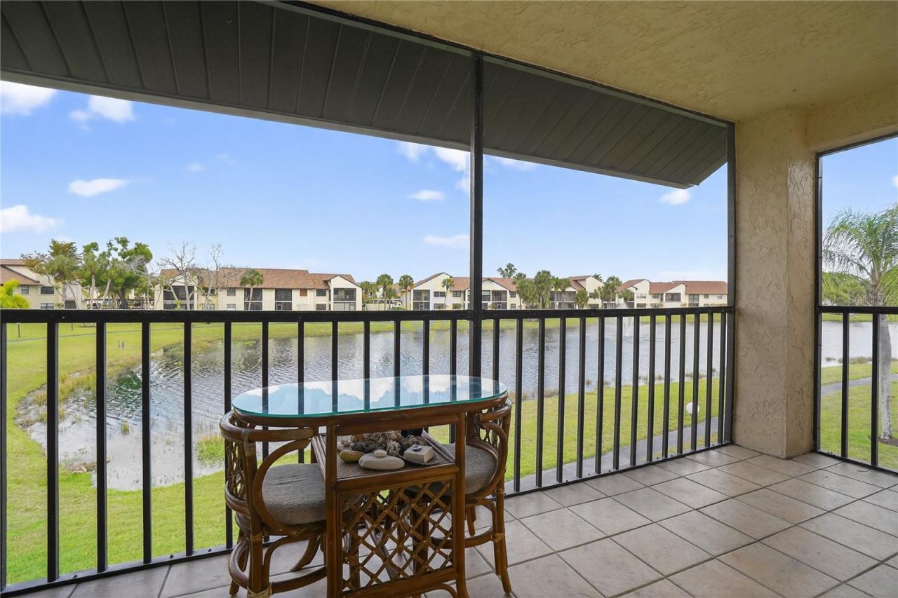 8565 Charter Club Circle, Unit 6, Fort Myers, FL 33919 Photo