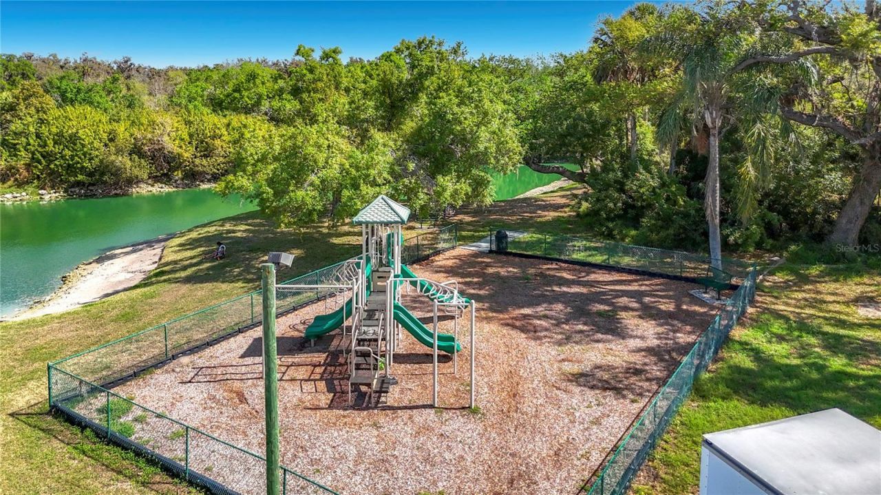 2527 29th Avenue E, Palmetto, FL 34221 Photo