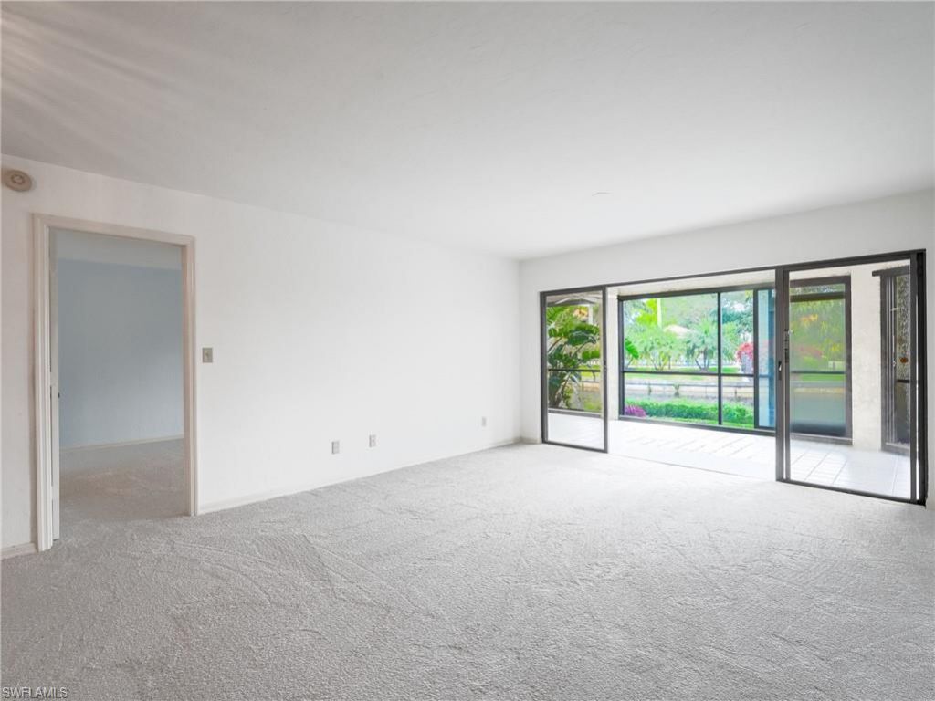 5890 Via Lugano, Naples, FL 34108 Photo