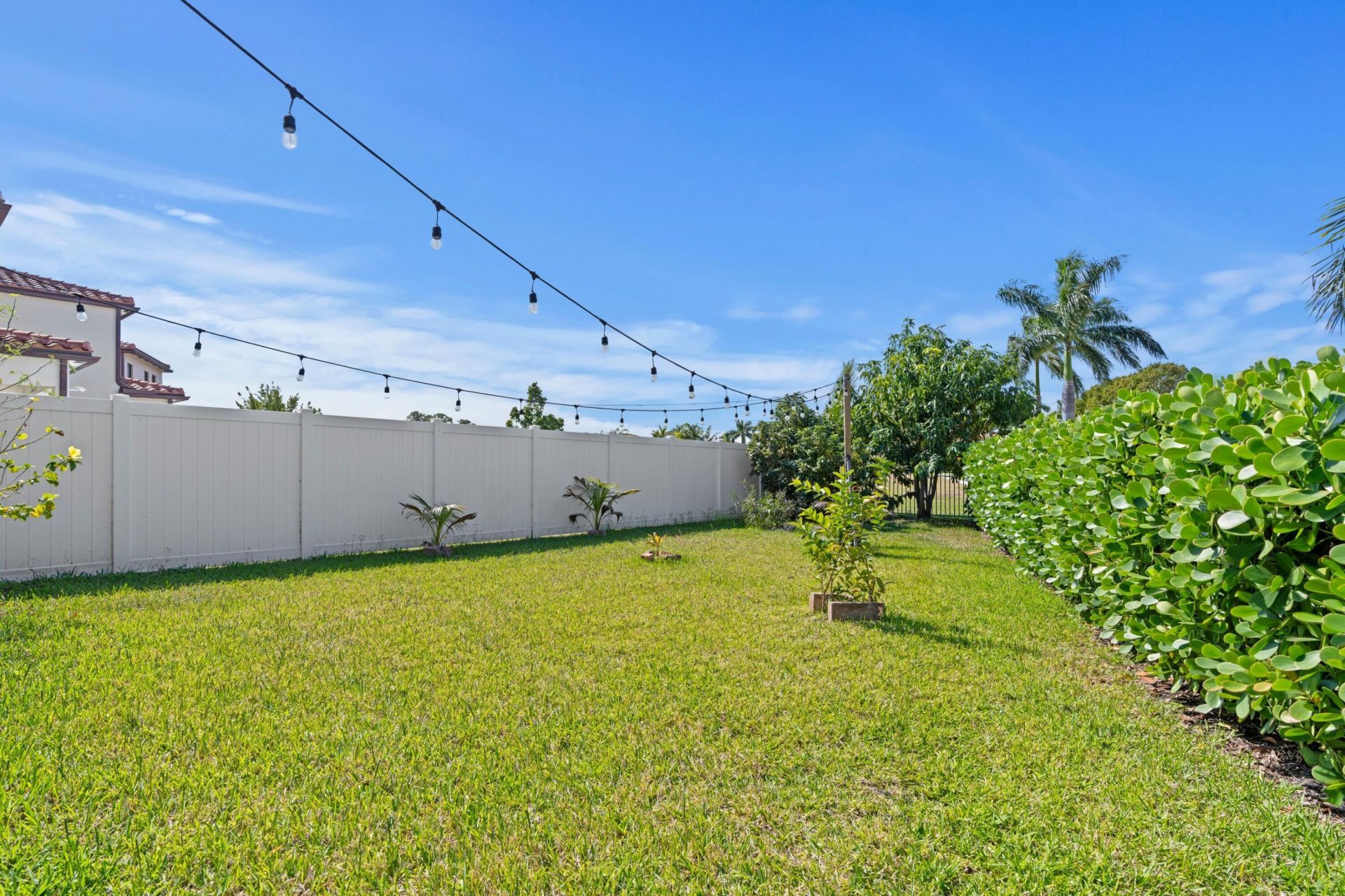 4021 Sycamore Cove, Riviera Beach, FL 33410 Photo