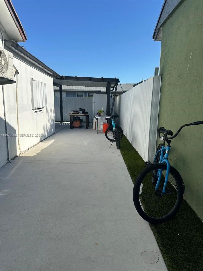 3242 NW 203rd St, Miami Gardens, FL 33056 Photo