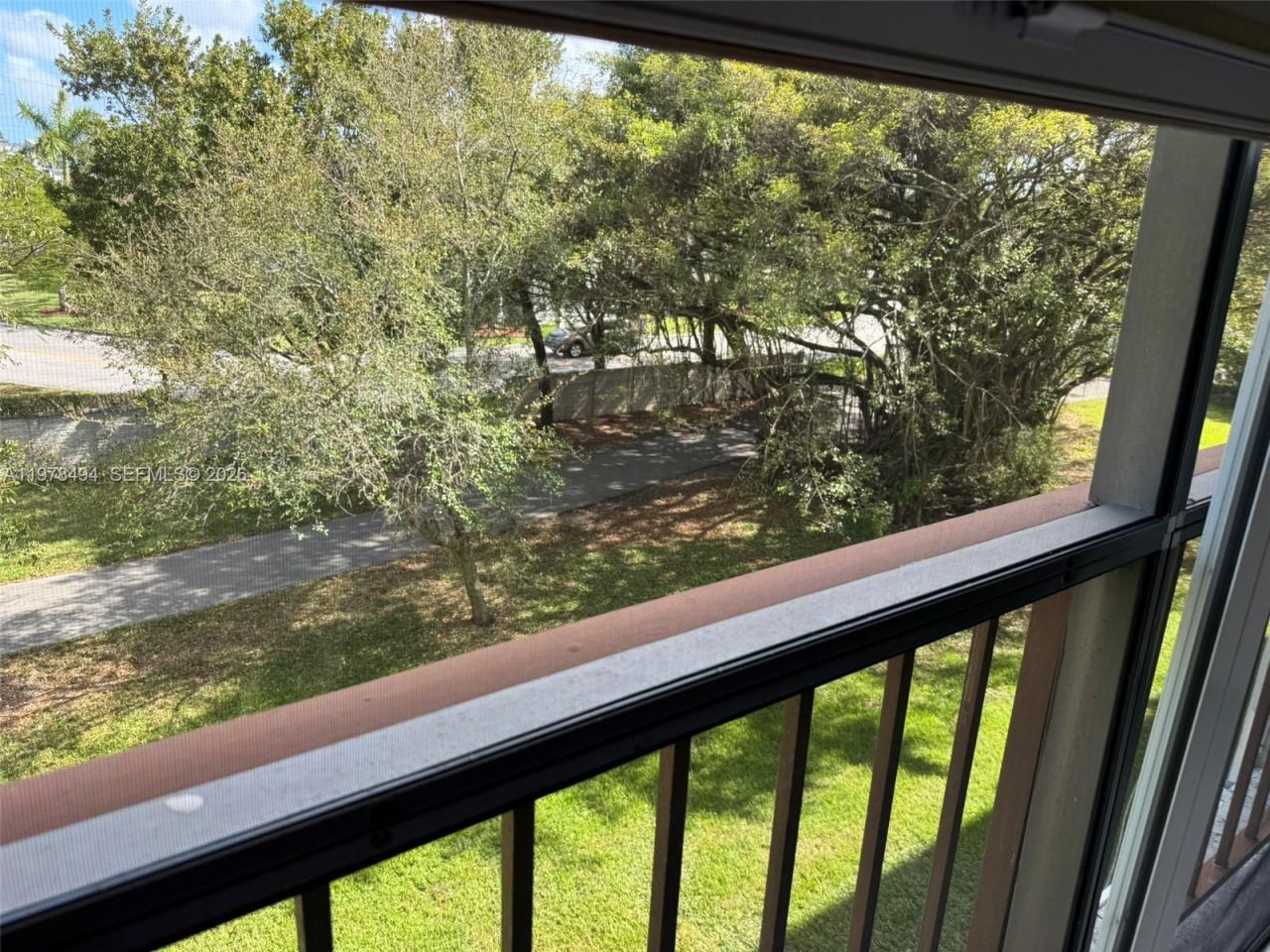 9180 SE Fontainebleau Blvd , Unit 302, Miami, FL 33172 Photo