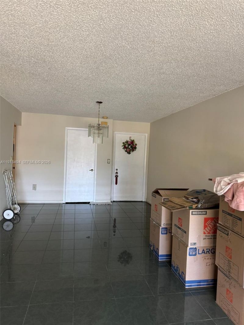 9180 SE Fontainebleau Blvd , Unit 302, Miami, FL 33172 Photo