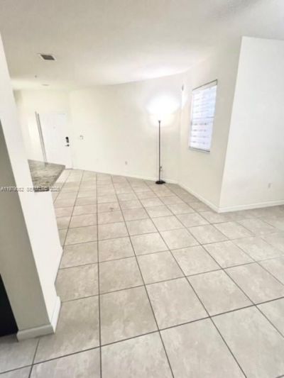 10600 NW 88th St, Unit 215, Doral, FL 33178 Photo