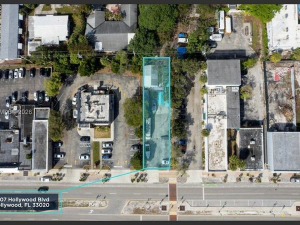 2307 Hollywood Blvd , Hollywood, FL 33020