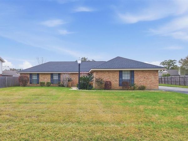 909 Inverery Drive , Unit 1, Lake Charles, LA 70605