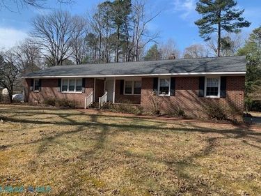 7276 Woody Road , Gloucester, VA 23061