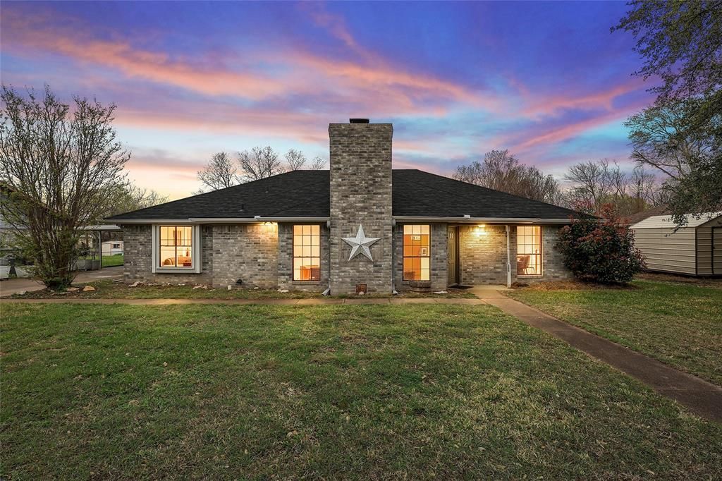 360 Elmwood Drive, Woodway, TX 76712 Main Photo