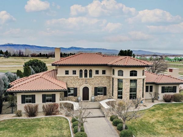 1810 N Valle Bello Way, Eagle, ID 83616