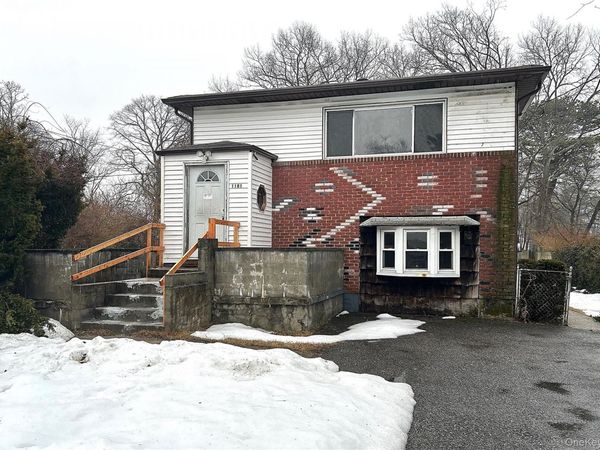 1181 Ocean Avenue , Bay Shore, NY 11706
