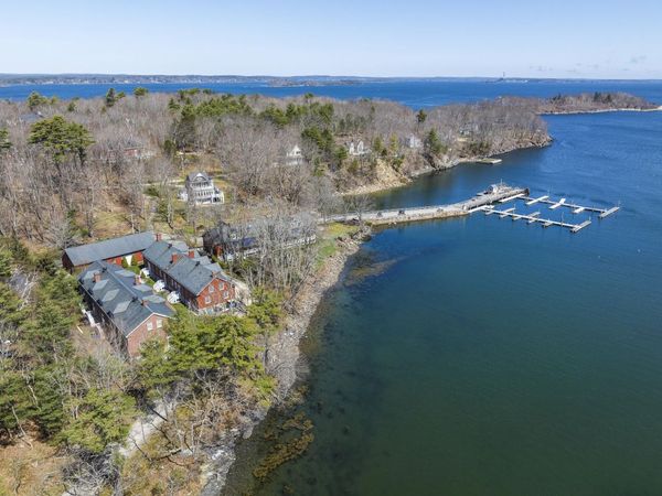 6 Quartermaster Court, Portland, ME 04109