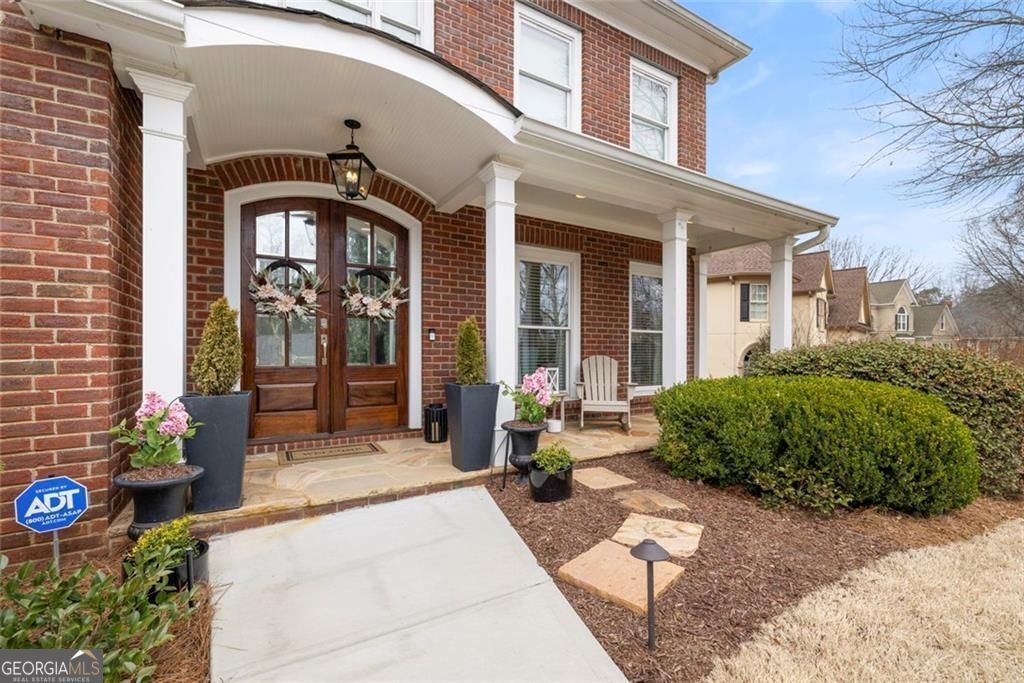 9310 Nesbit Lakes Drive, Alpharetta, GA 30022 Main Photo