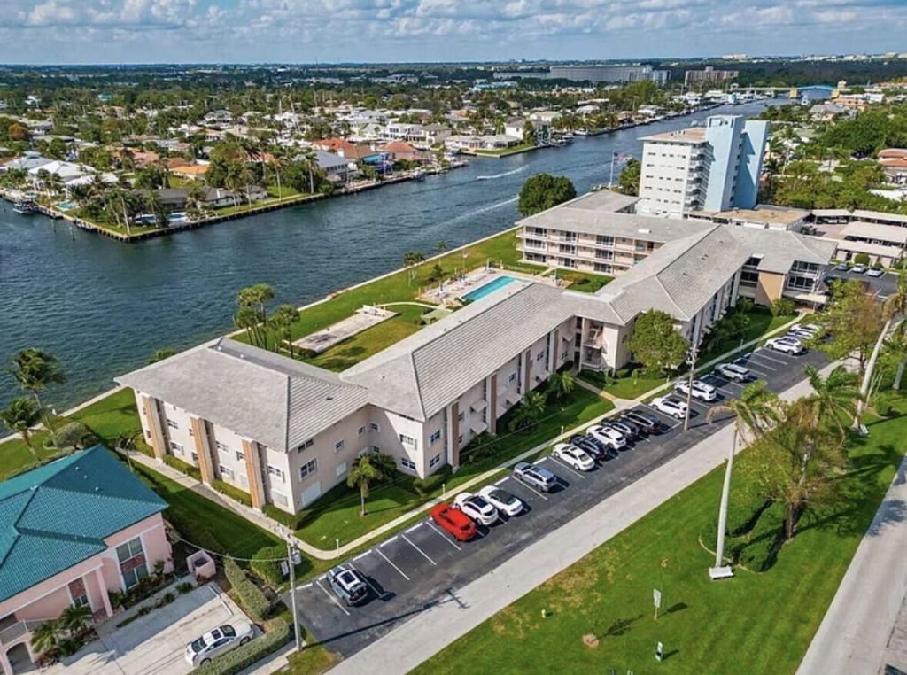 745 SE 19th Avenue, Unit 114, Deerfield Beach, FL 33441 Photo