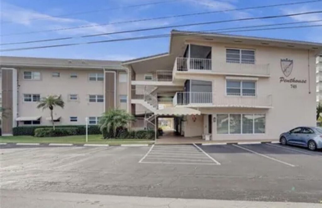 745 SE 19th Avenue, Unit 114, Deerfield Beach, FL 33441 Photo