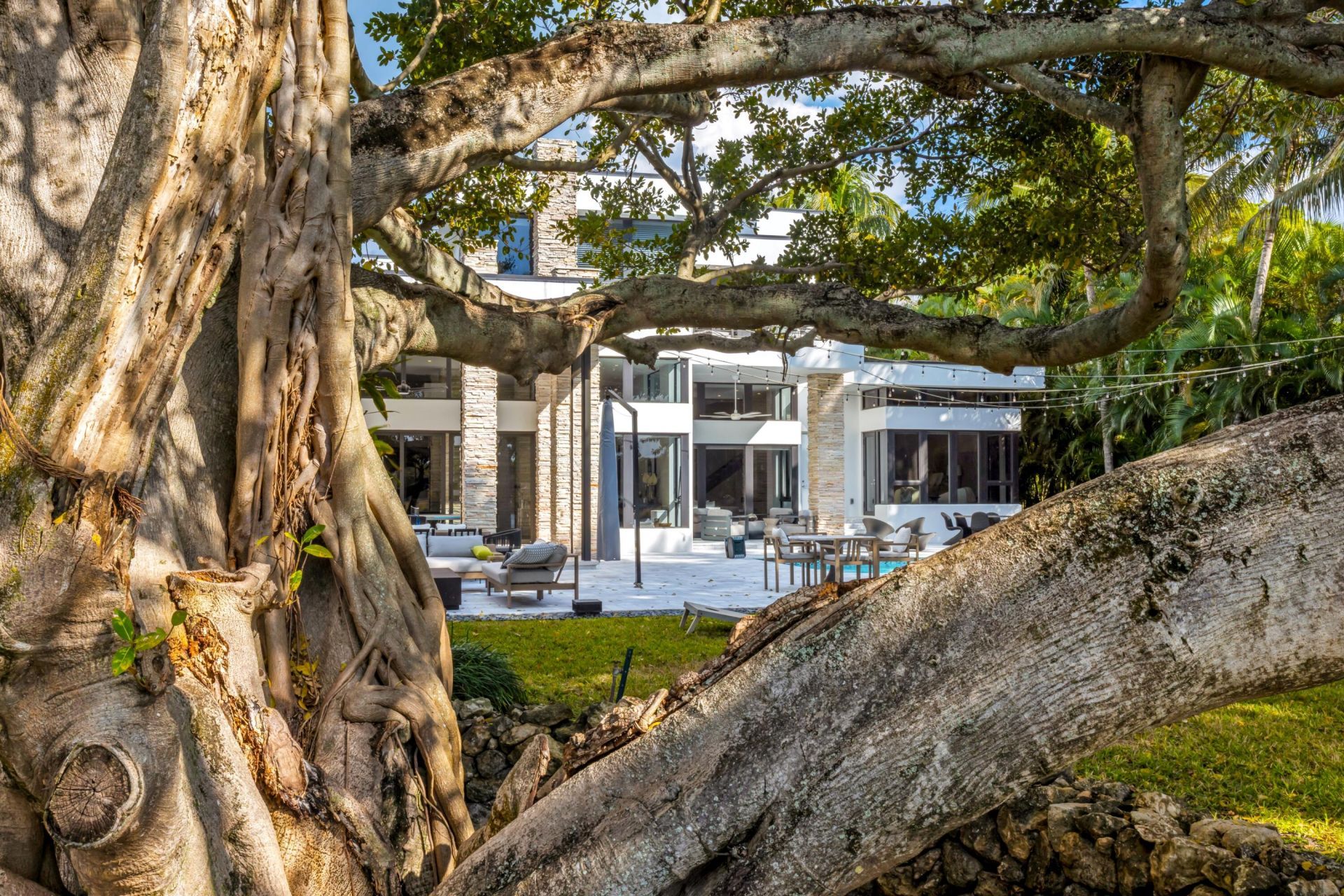 1080 Lake Drive, Delray Beach, FL 33444 Photo