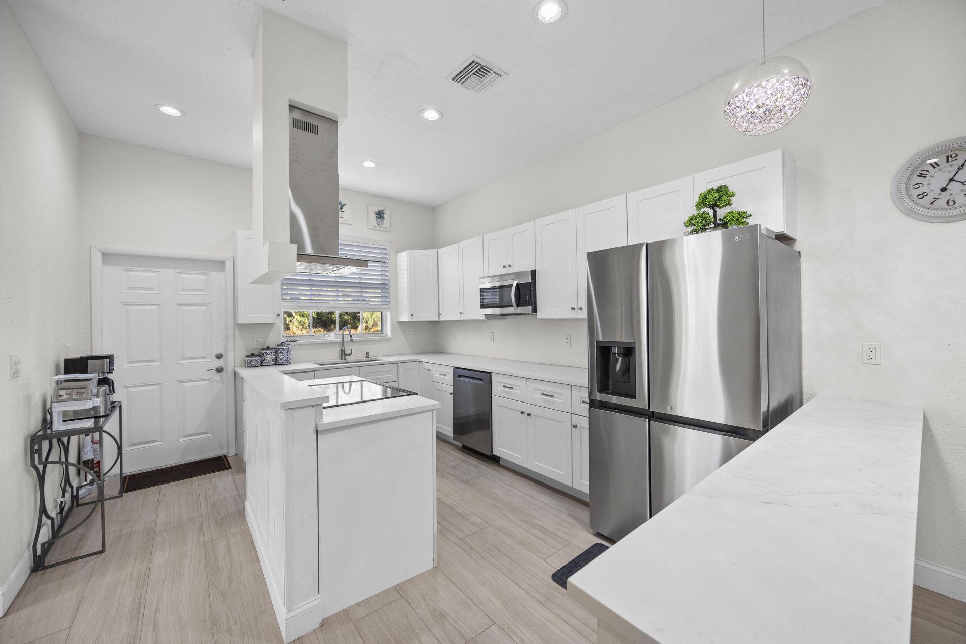 6934 Grapeview Boulevard, The Acreage, FL 33470 Photo