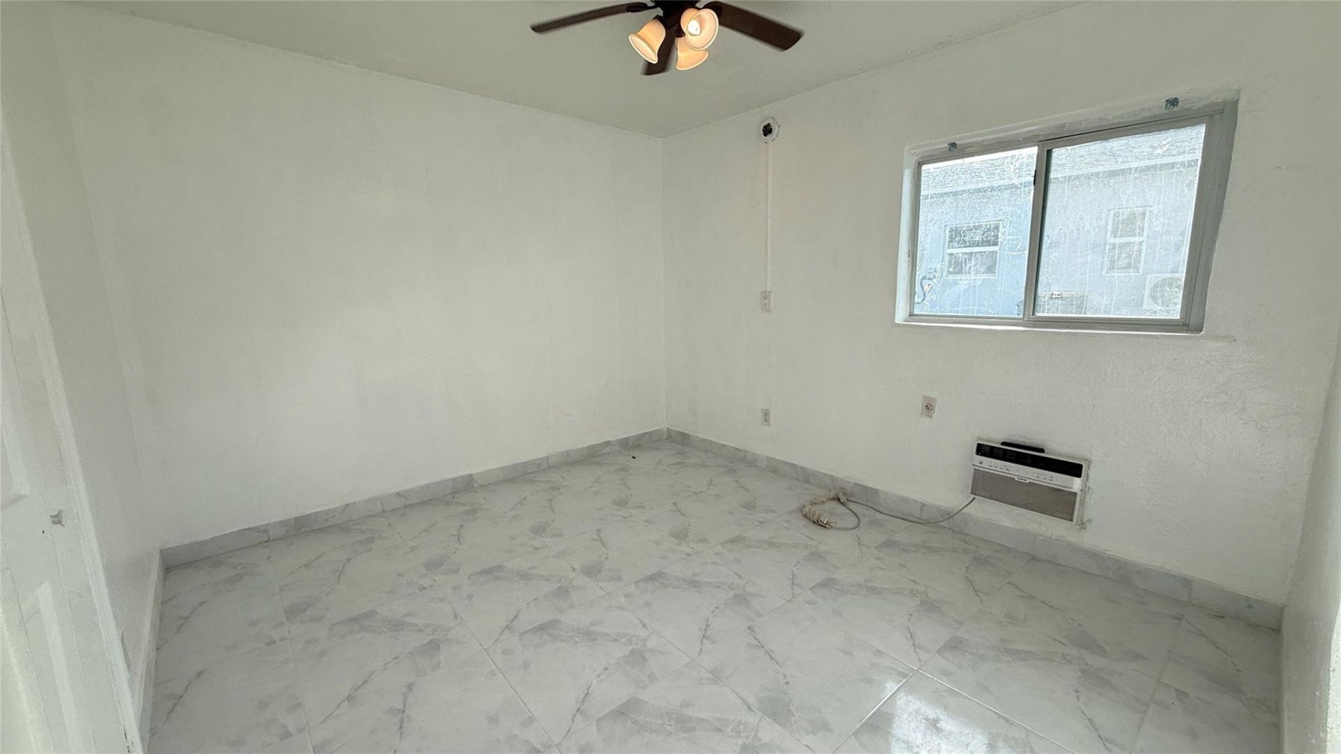 832 NW 10th Street, Unit 1, Hallandale Beach, FL 33009 Photo