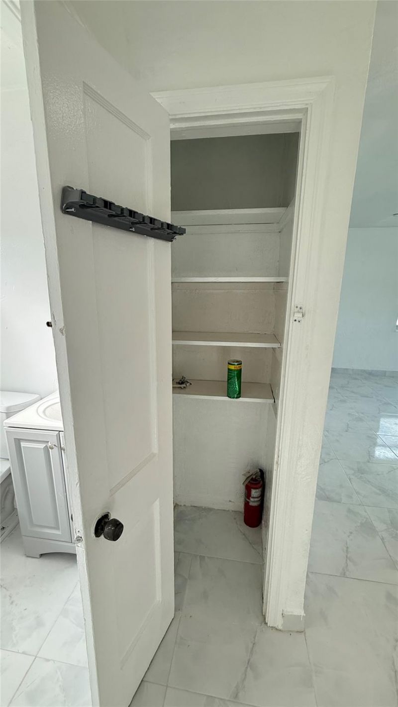 832 NW 10th Street, Unit 1, Hallandale Beach, FL 33009 Photo