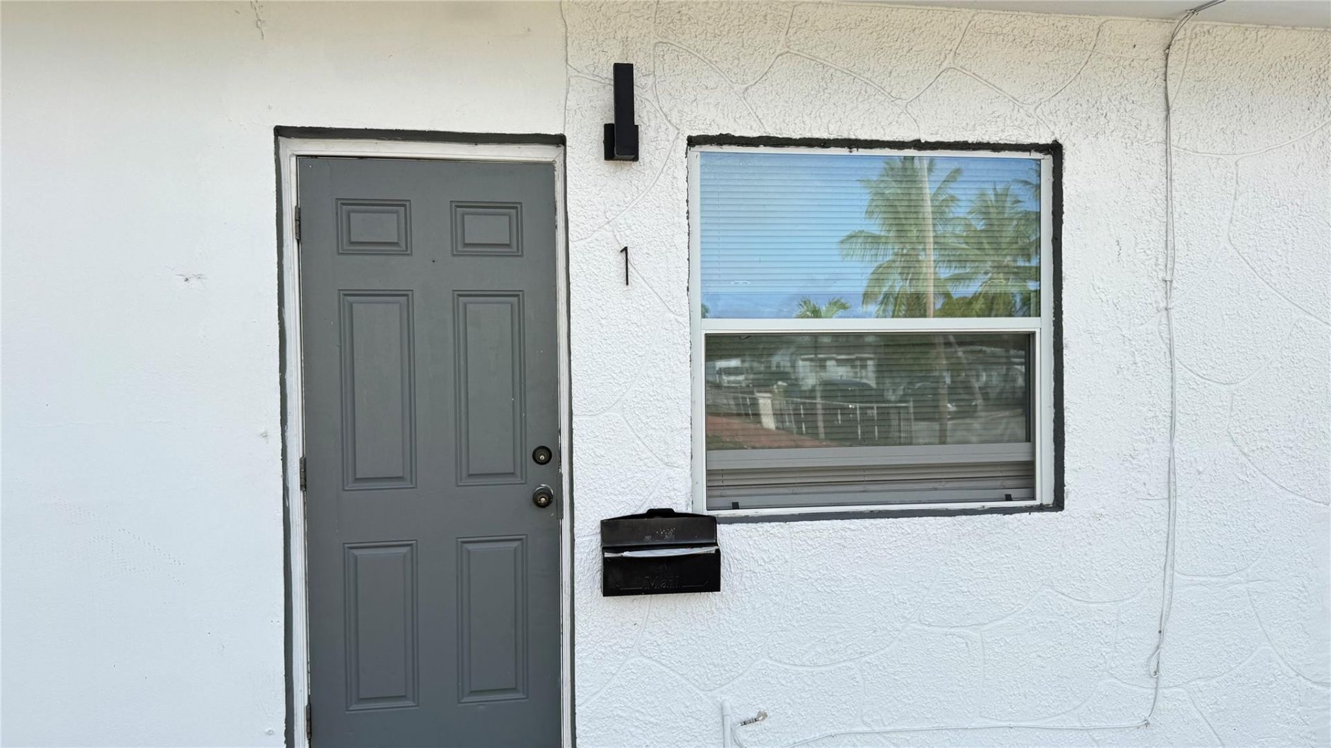 832 NW 10th Street, Unit 1, Hallandale Beach, FL 33009 Photo