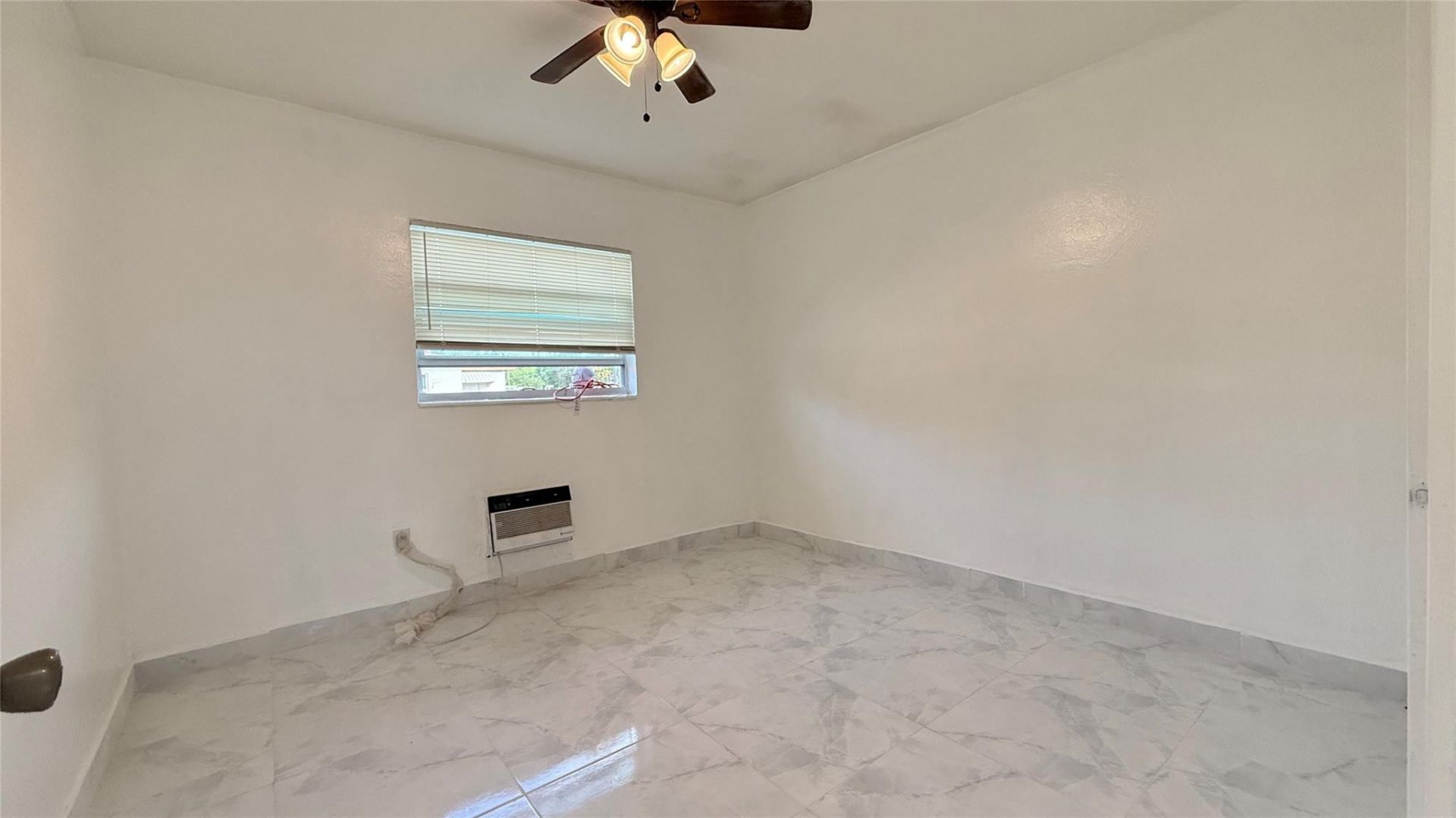 832 NW 10th Street, Unit 1, Hallandale Beach, FL 33009 Photo