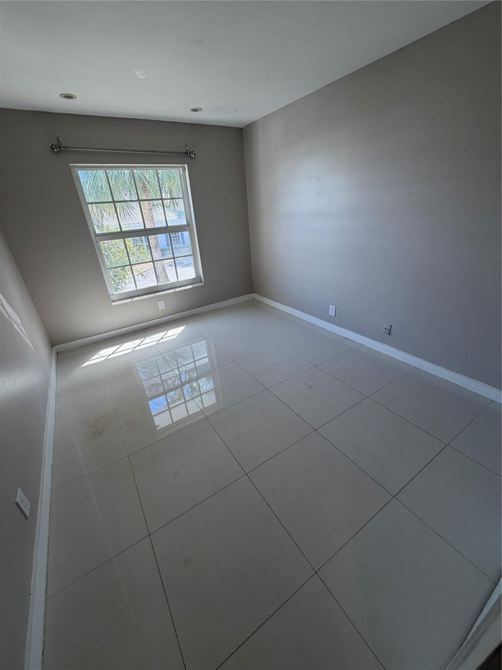 2161 NE 68th Street, Unit 323, Fort Lauderdale, FL 33308 Photo