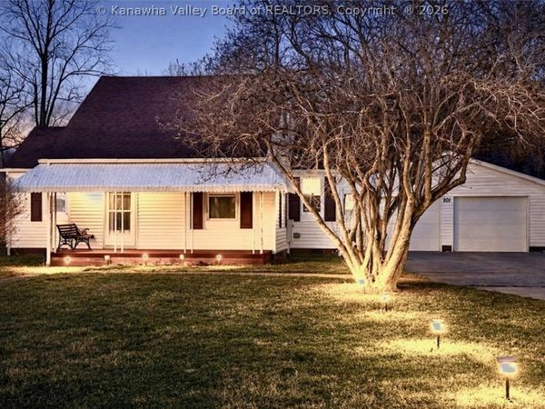 201 Locust Street, Eleanor, WV 25070