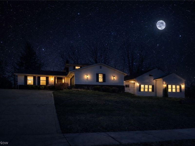 5880 Deepwood Trail, Solon, OH 44139 Photo 2