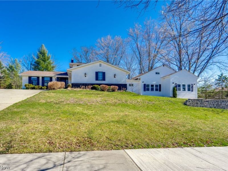 5880 Deepwood Trail, Solon, OH 44139 Photo 3