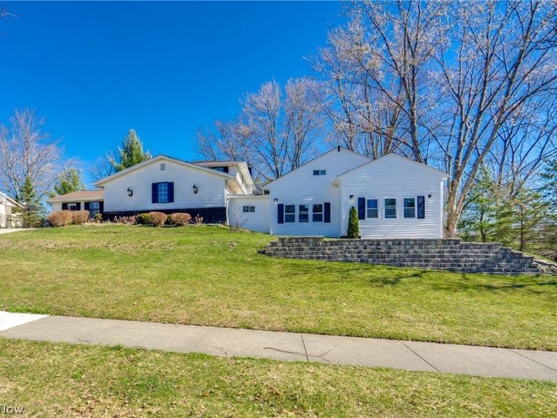 5880 Deepwood Trail, Solon, OH 44139 Photo 4