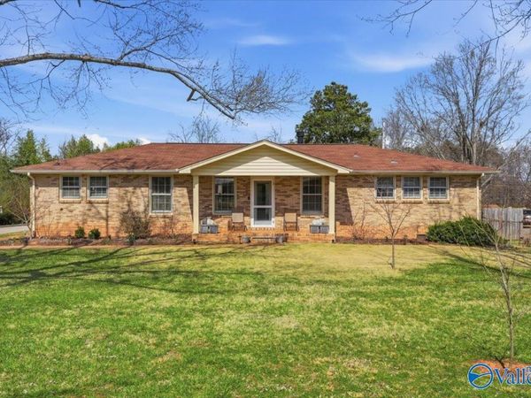 6110 Stratford Court NW, Huntsville, AL 35806